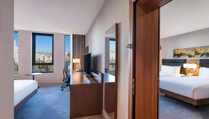 هتل هیلتون گاردن این چاوچاوادزه تفلیس